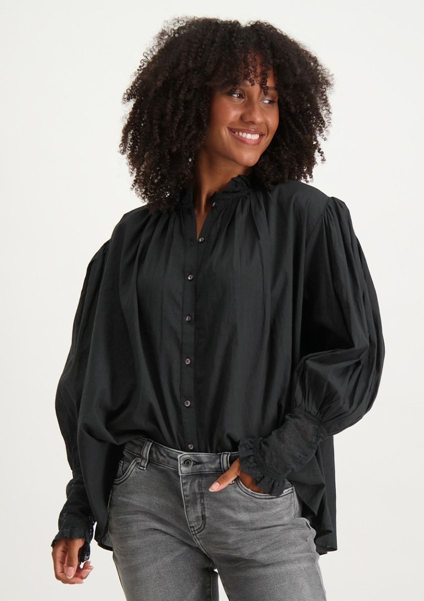 Panda Ontbering bus Mila zwarte oversized dames blouse met kanten details | Circle Of Trust  official webshop